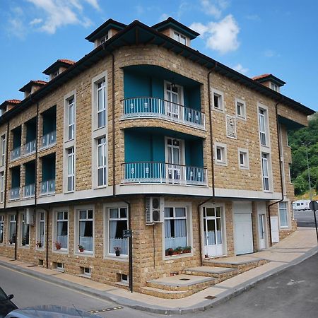 Onís Hotel Aguila Real מראה חיצוני תמונה