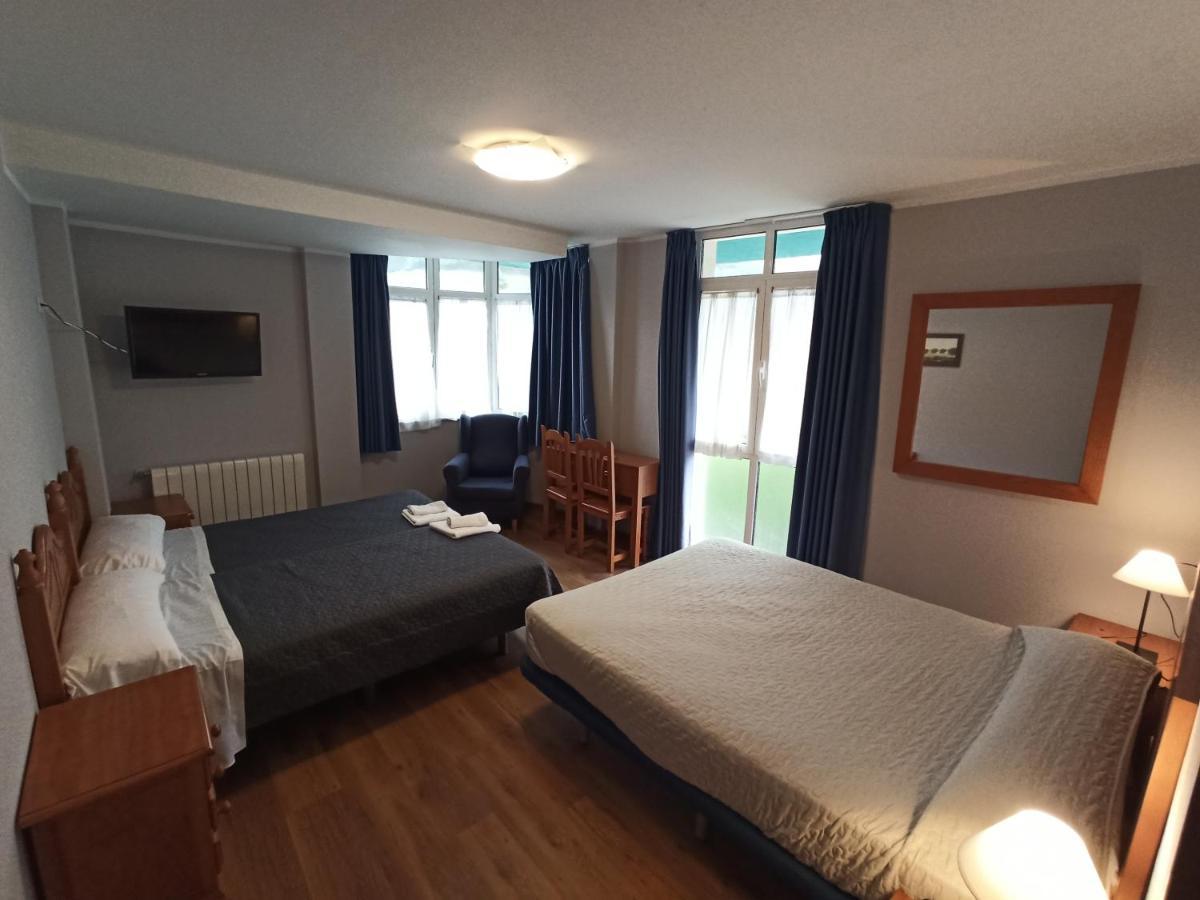 Onís Hotel Aguila Real מראה חיצוני תמונה