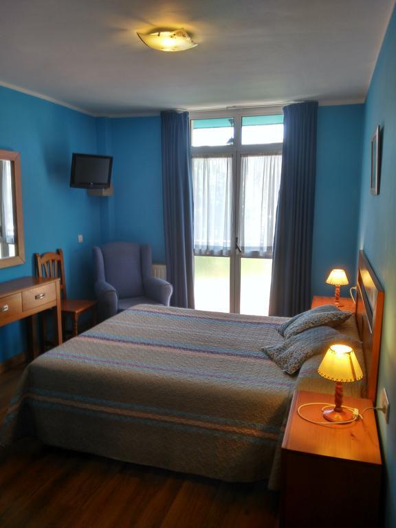 Onís Hotel Aguila Real מראה חיצוני תמונה