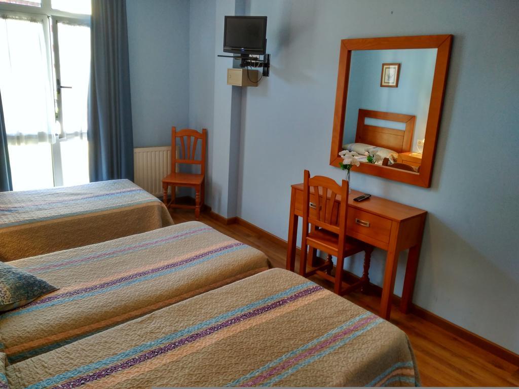 Onís Hotel Aguila Real מראה חיצוני תמונה