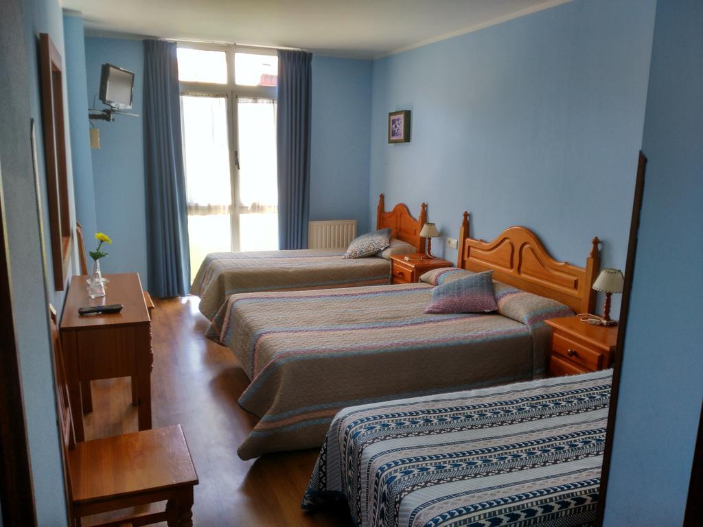 Onís Hotel Aguila Real מראה חיצוני תמונה