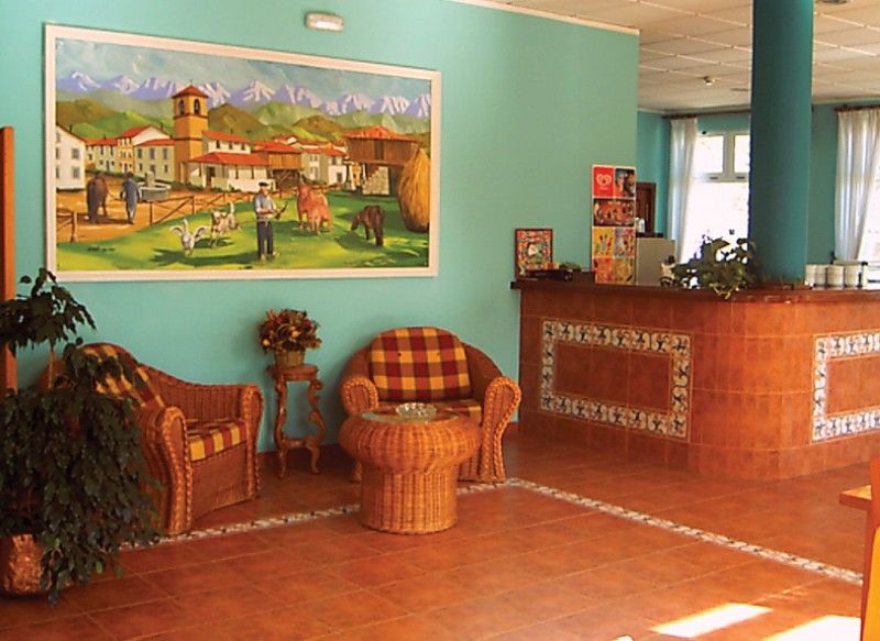 Onís Hotel Aguila Real מראה חיצוני תמונה