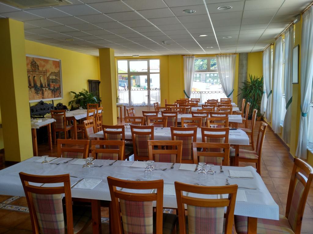 Onís Hotel Aguila Real מראה חיצוני תמונה
