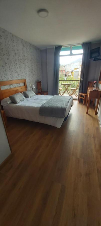 Onís Hotel Aguila Real מראה חיצוני תמונה